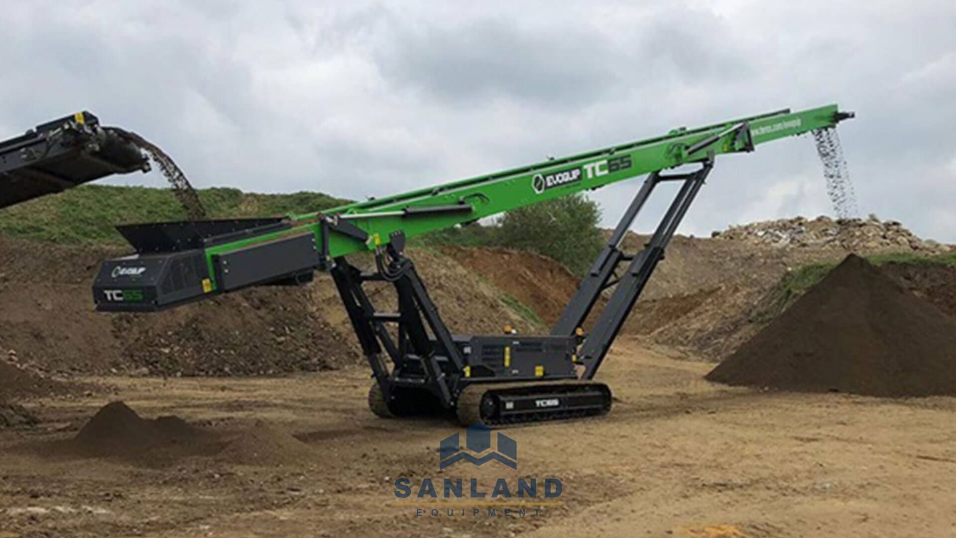Sanland-Mobile-Stacker-Conveyors-TC65-02