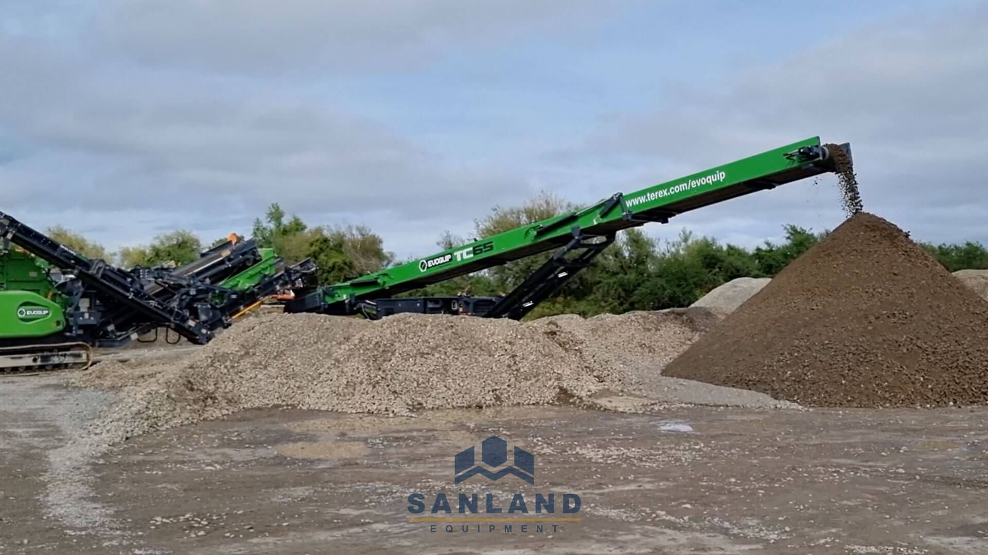 Sanland-Mobile-Stacker-Conveyors-TC65-03